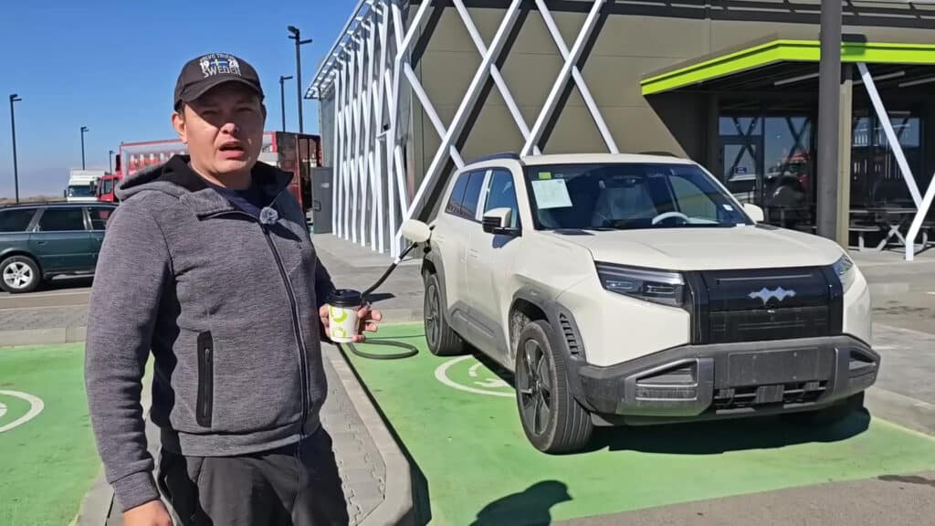 Казахстанский автоблогер успел пригнать Leopard 3 из Китая своим ходом