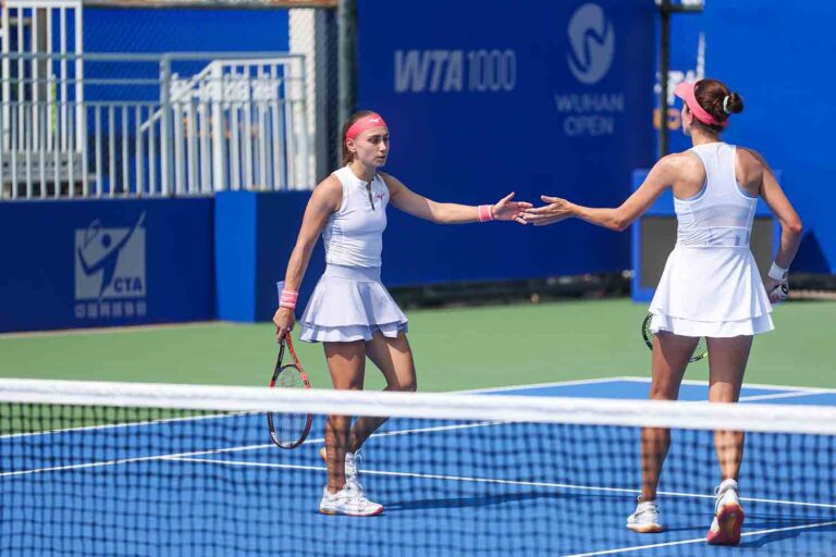Данилина с Крунич поборются за трофей в финале турнира Wuhan Open-2025