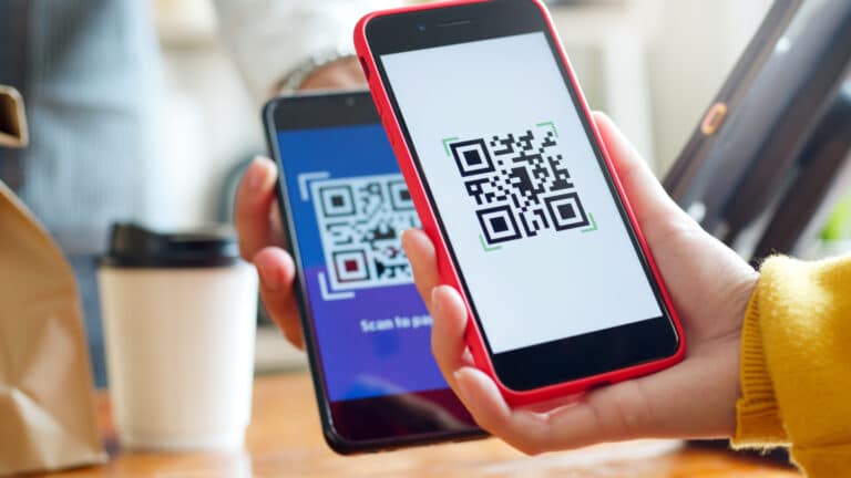В России хотят внедрить межбанковский QR-код как в Казахстане