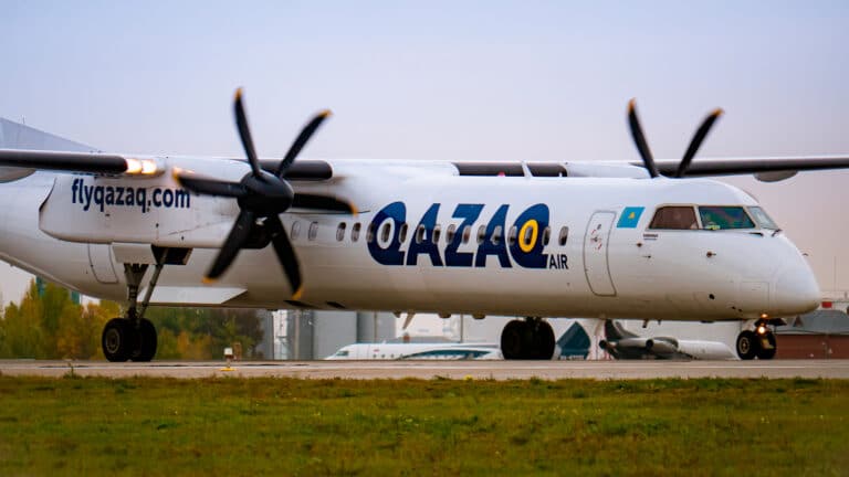 Qazaq Air повысила пунктуальность до 87% после продажи вьетнамцам