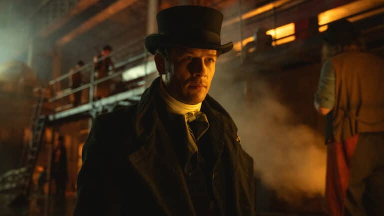 На Netflix вышел сериал создателя «Острых козырьков» про историю  «Гиннесс»