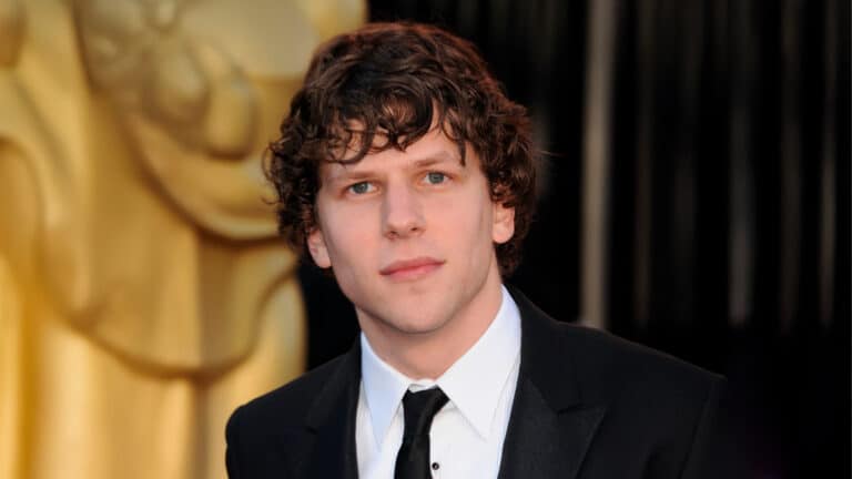 Звезда «Иллюзии обмана» и «Социальной сети» пожертвует почку незнакомцу