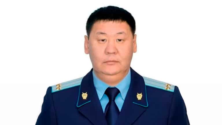 Экс-прокурора Рудного осудили на 4,5 года тюрьмы за покушение на взятку