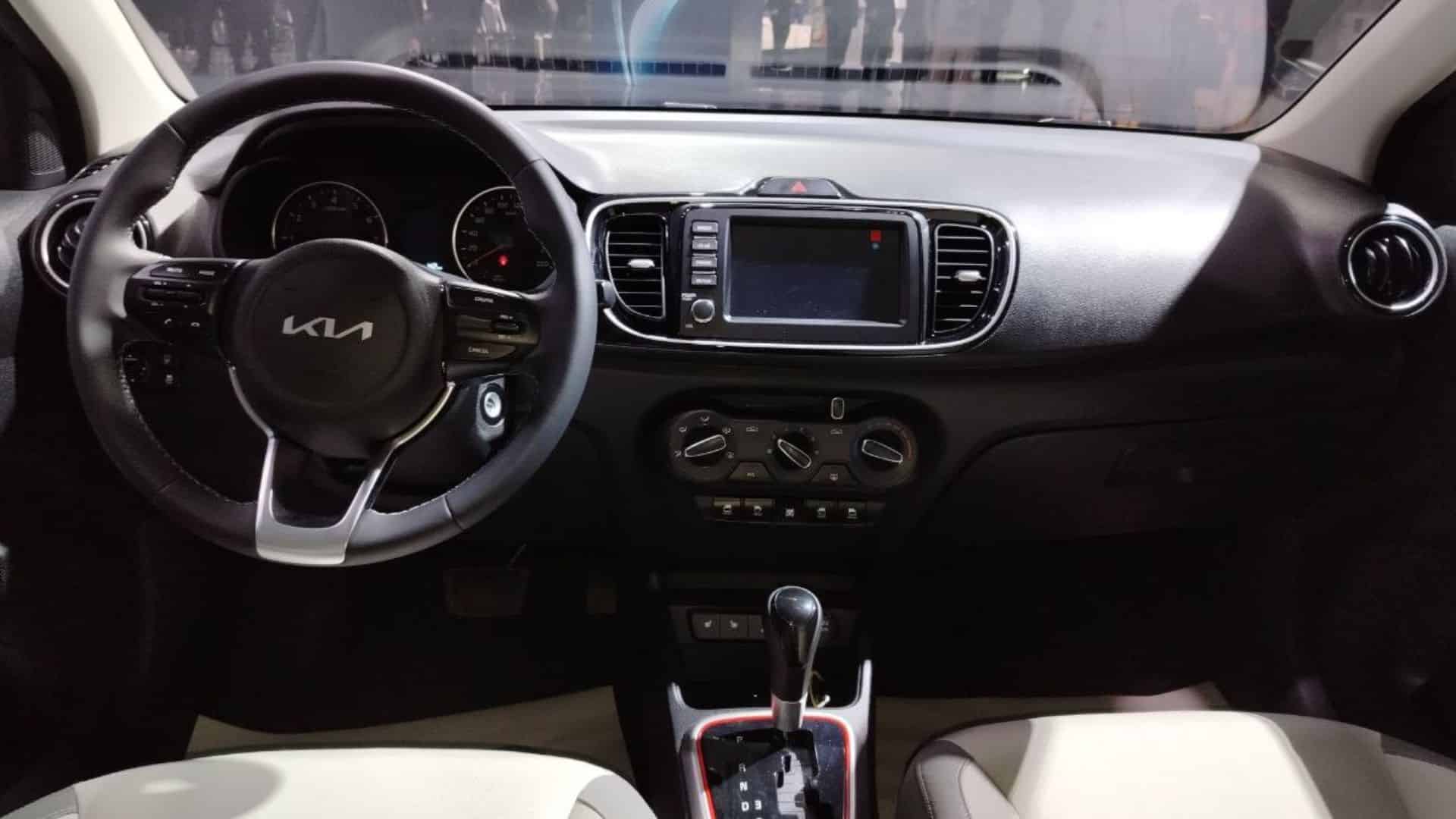 Kia Soluto 2025