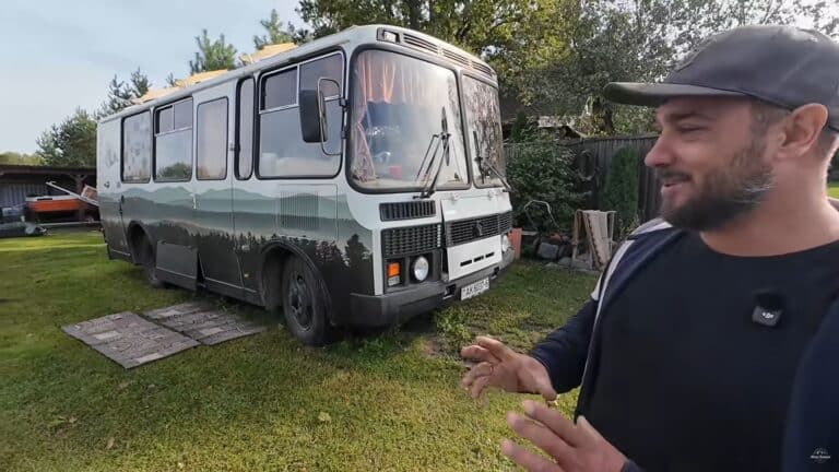 Путешественник превратил ПАЗ в полноценный дом на колесах