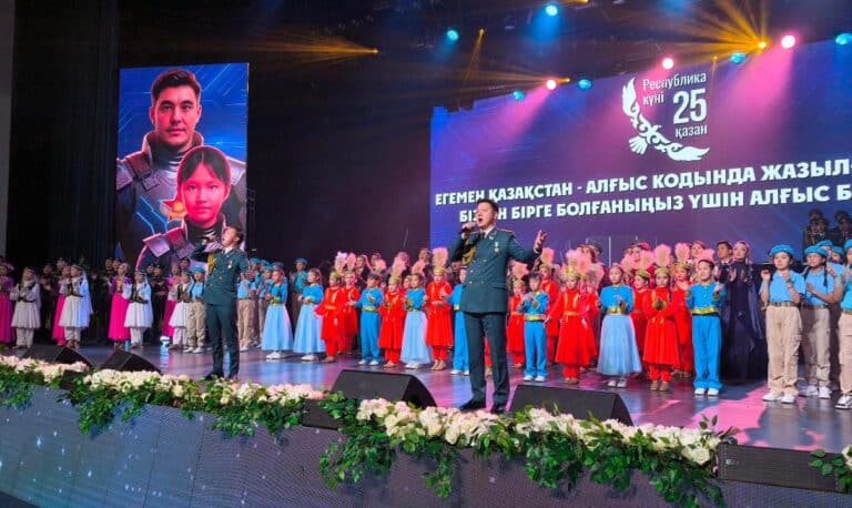ИИ впервые стал ведущим концерта ко Дню Республики в Астане