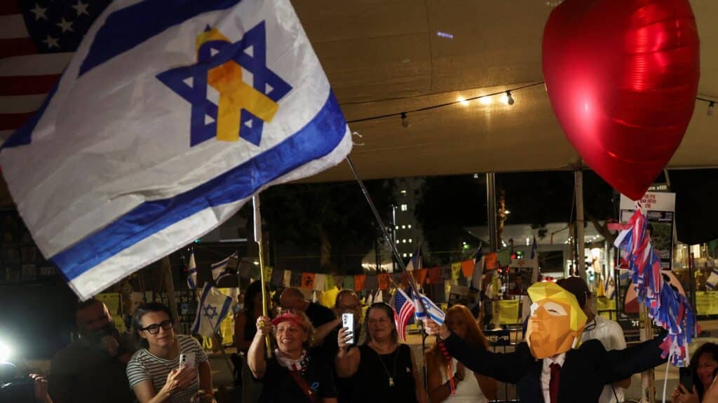 Газа секторы мен Израиль соғыстың аяқталғанын тойлап жатыр