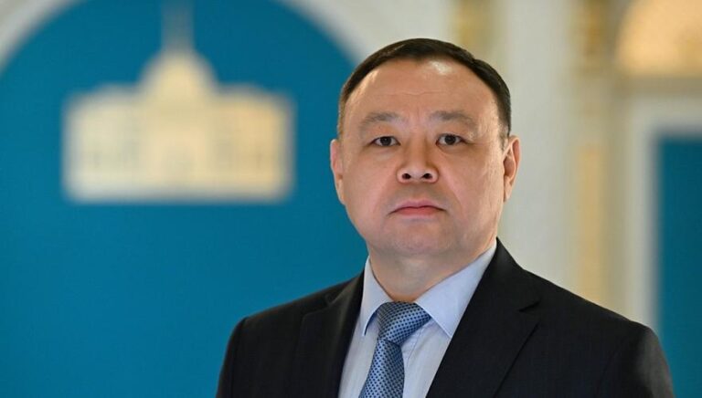 Токаев освободил Абзала Нукенова от должности в администрации президента