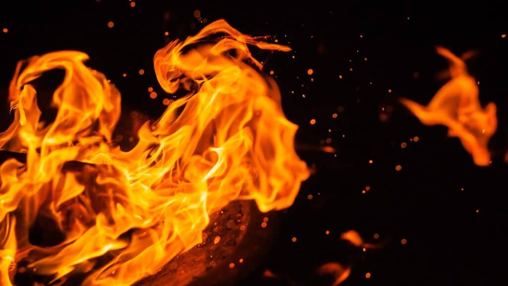 өрт пожар fire shutterstock