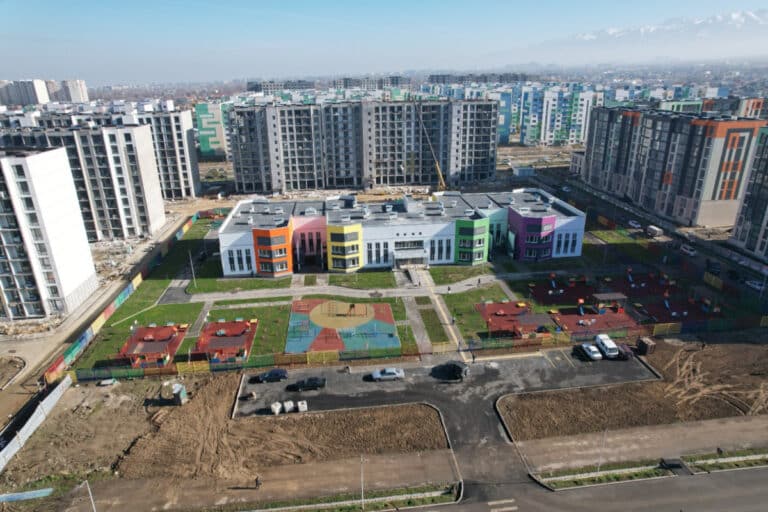 Аймағамбетов: Мектеп пен балабақша тұрғын үймен бірге қатар салынуы керек