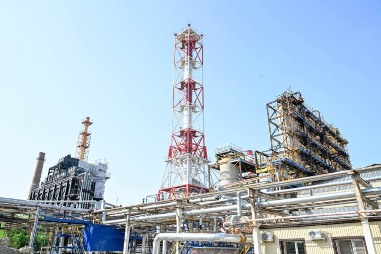 На Атырауском НПЗ после ремонта запустили установку по первичной переработке нефти