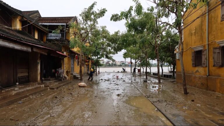 Вьетнамда су тасқынынан 10 адам қайтыс болды