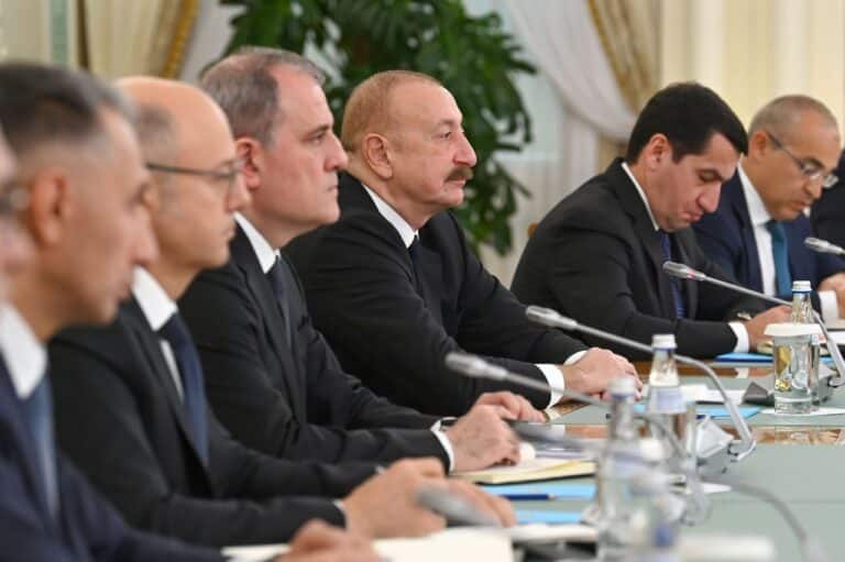 Ильхам Әлиев Баку мен Ереван қазір қандай қарым-қатынаста екенін айтты