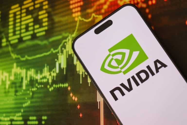 Главное к утру: рекорд Nvidia, интрига в ОПЕК+, угроза «шатдауна» в США