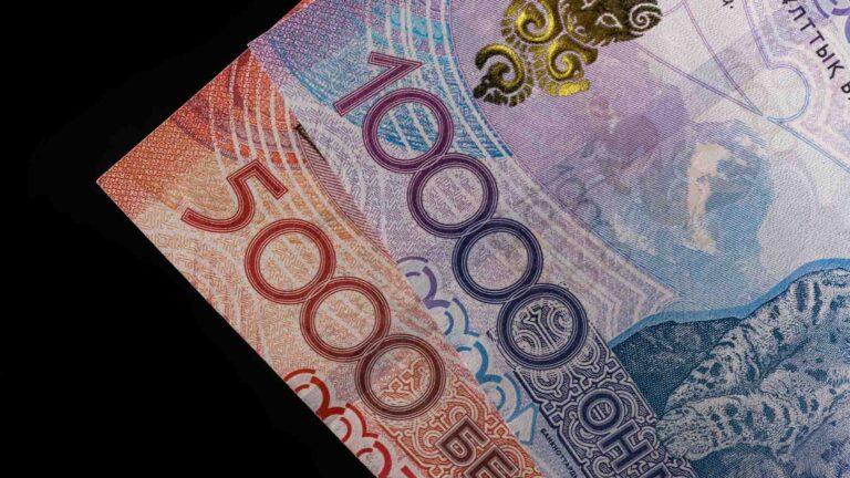 Биыл республикалық бюджетке 21,6 триллион теңге түсті