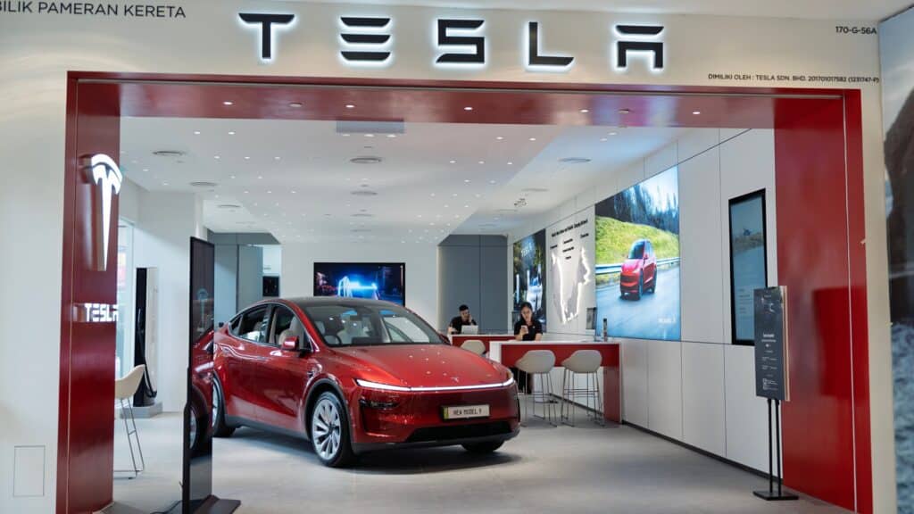 Tesla бағасы арзан электромобиль сатады