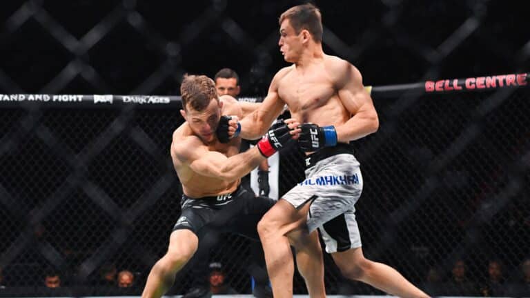Бекзат Алмахан сразится с Александром Топурией на турнире UFC в Катаре 