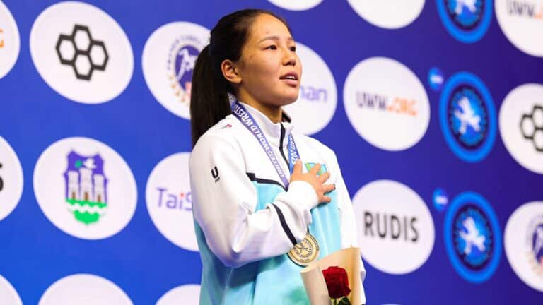 Шугыла Омирбек выиграла золото ЧМ по борьбе U23, а Ризабек Айтмухан – бронзу