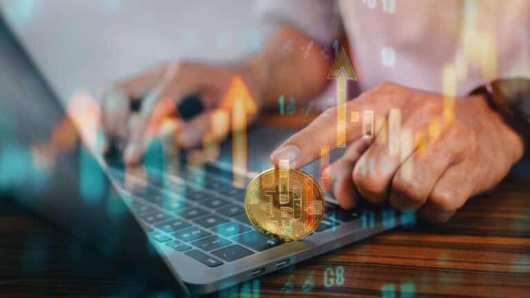 Октябрь стал первым «красным» месяцем на крипторынке с 2018 года