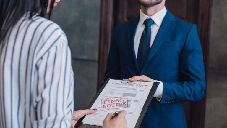 До мая 2027 года продлят мораторий на продажу кредитов коллекторам