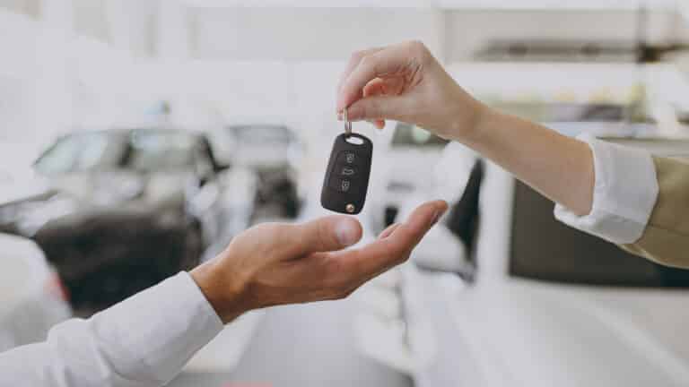 Астанчанка продала прокатные автомобили из Кореи на 420 млн тенге