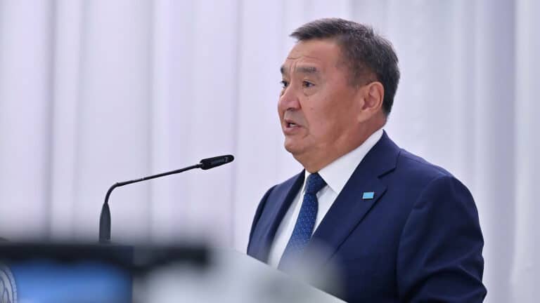 Аким Акмолинской области сам проверял туалеты по трассе Астана-Кокшетау