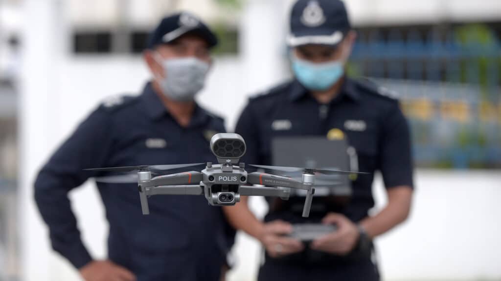 В МВД показали, как дроны ловят нарушителей ПДД в Павлодаре