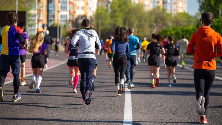 Марафонцы в Алматы за два дня забега тратят около 8 млн тенге