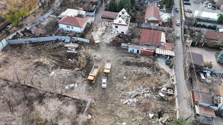 Частные дома рядом с участками миллионера Алагузова сносят на Терренкуре