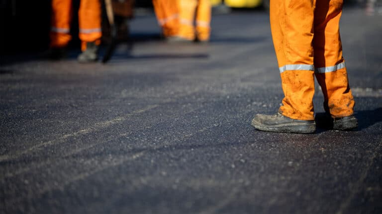 Экс-депутат построит третий асфальтобетонный завод на западе Казахстана