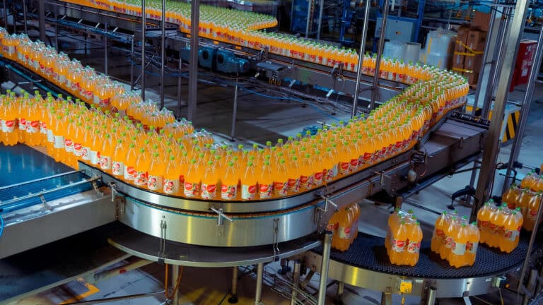 Компания Мажибаева, выпускающая чай «Пиала» и лимонад Ava, потеряла более миллиарда