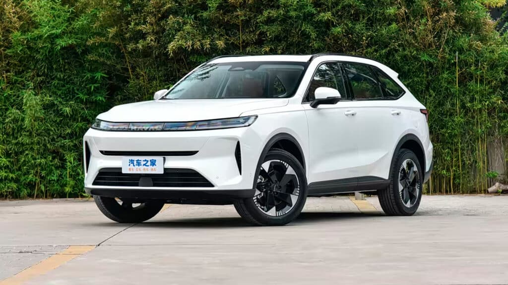 Haval H6L стал самым крупным в серии — новый мотор и разгон за 7,2 секунды