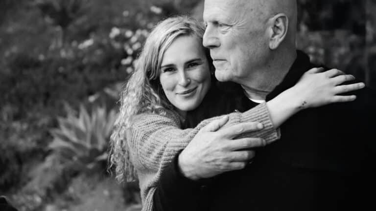 Брюс Уиллис перестает узнавать свою дочь