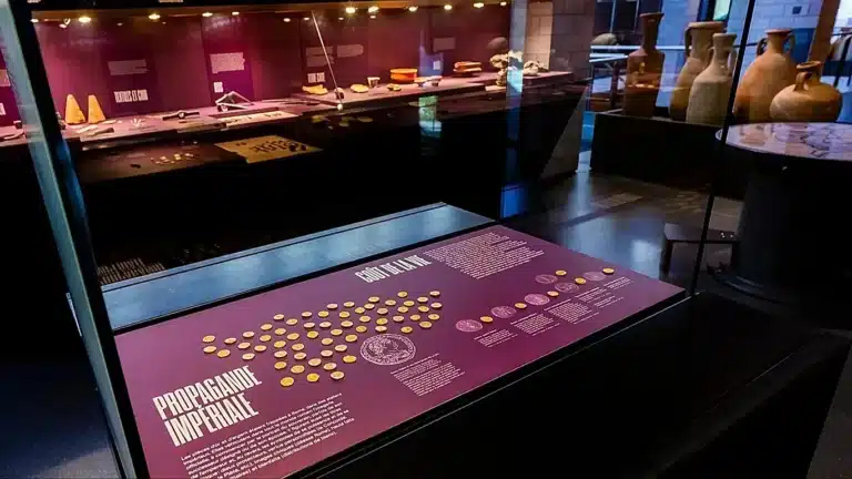 Коллекцию древних золотых монет украли из музея в Швейцарии