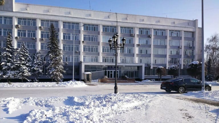 Берику Уали не достался ни один предмет мебели из закупки на 400 млн в акимате Абая