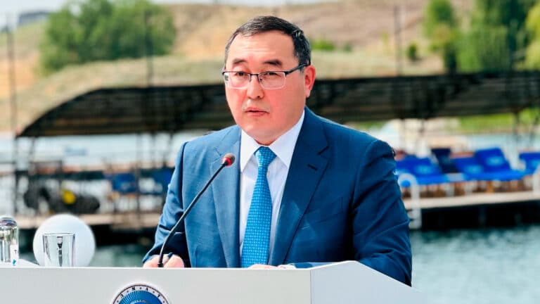 Султангазиев сказал, что Талгар считают криминальным из-за соцсетей