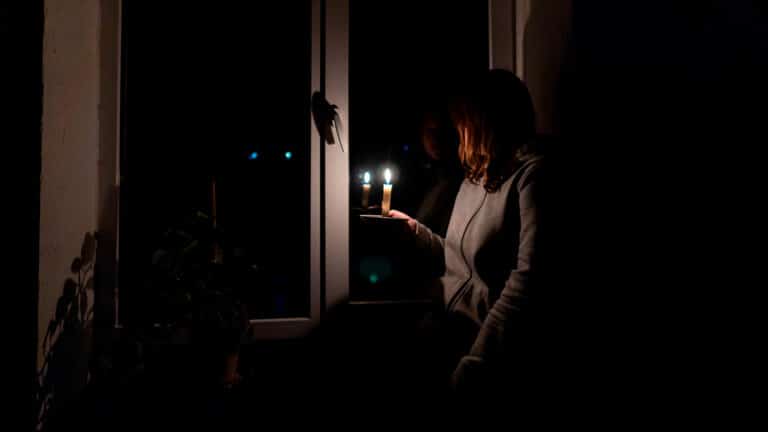 Свет отключили в Алатауском районе Алматы из-за аварии