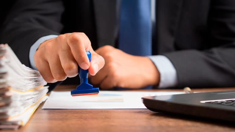 Нелегальные «магазины» обманули более 300 тыс. алматинцев на десятки миллиардов