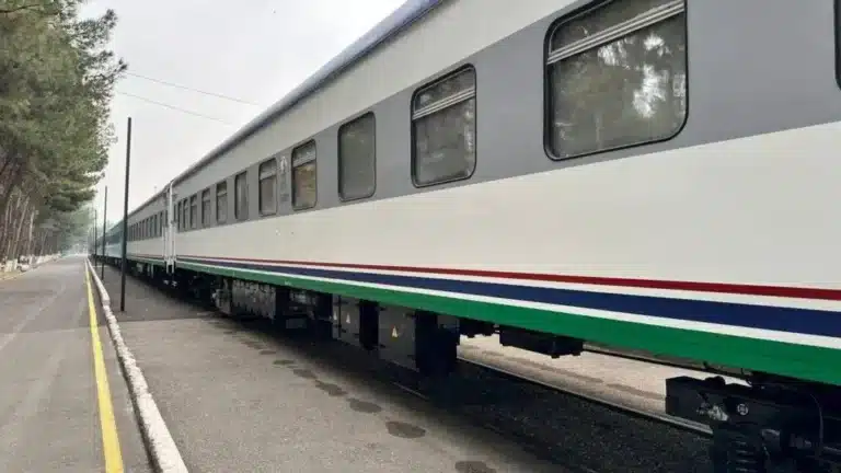 Атырау мен Алматы бағыты бойынша енді пойыз күн сайын қатынайды