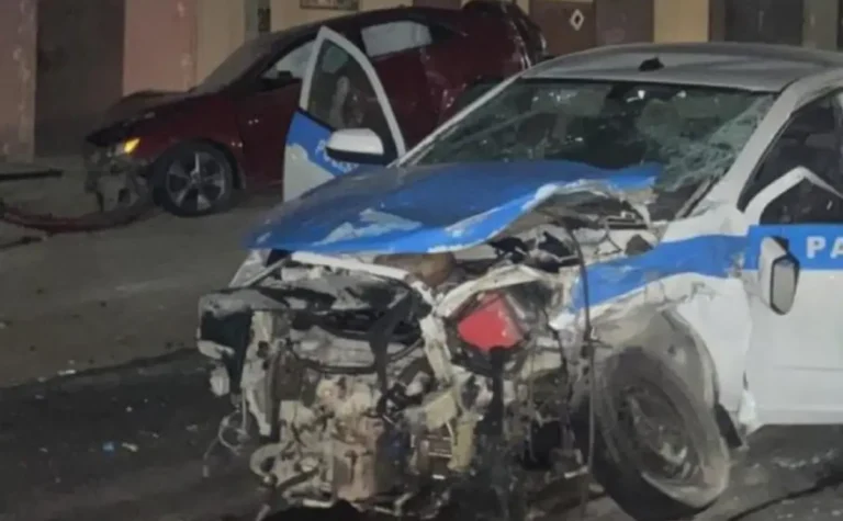 Бейнеуде полиция көлігі жасөспірім айдаған көлікпен соқтығысты