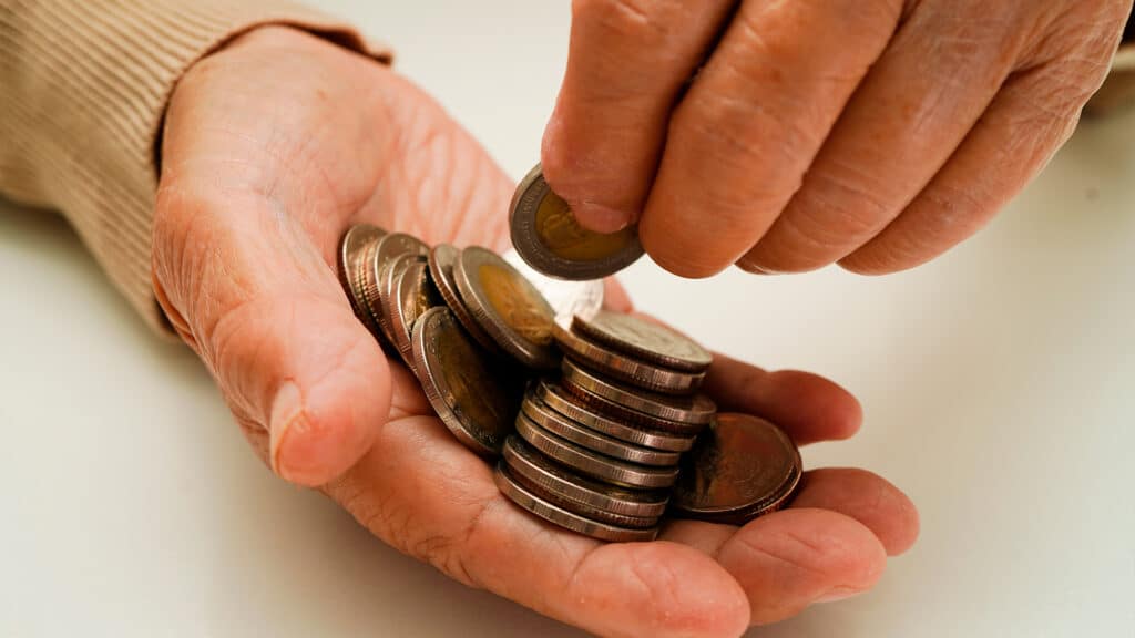 Казахстанцам хотят позволить снимать 50% накоплений - ОСДП