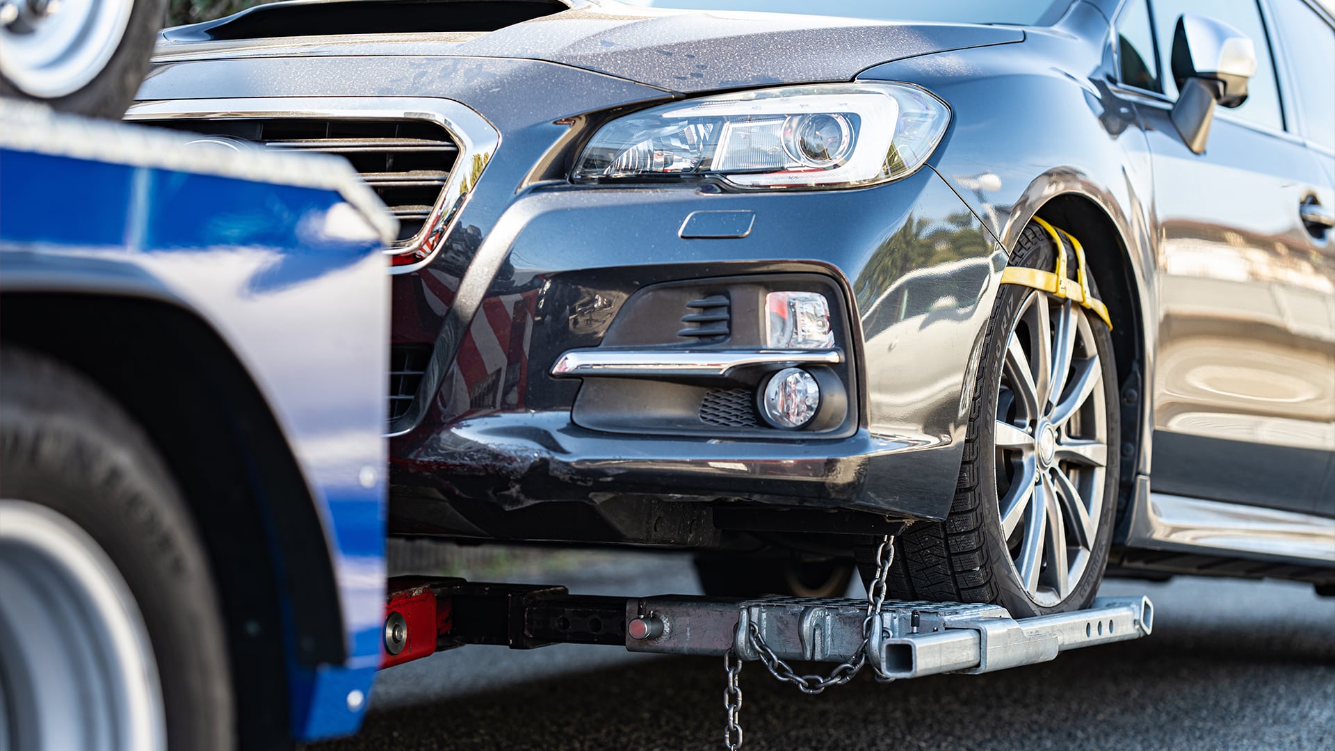 Налоговая в Алматы забирает машины у должников