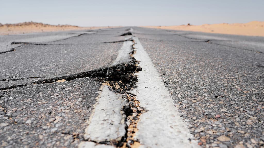 В Казахстане изучили реальные причины плохих дорог