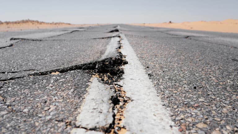 В Казахстане изучили реальные причины плохих дорог