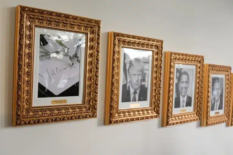 Трамп заявил, что аннулирует документы Байдена, подписанные автопером