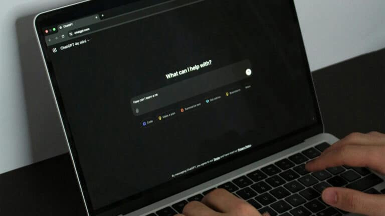 ChatGPT не перестал давать медицинские и юридические советы после обновления правил