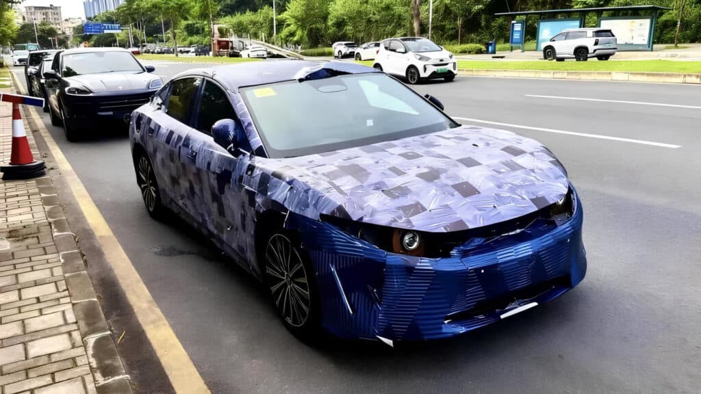 Новый BYD Han в камуфляже засветился на тестах