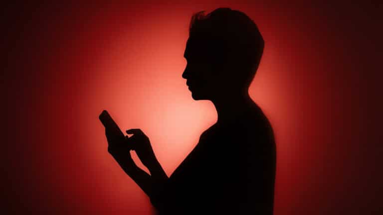 Передали карту – получили срок: в Казахстане возбудили уже 10 уголовных дел