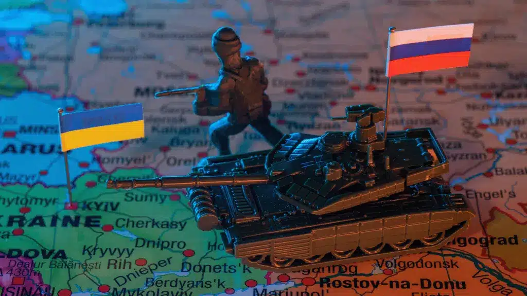 50 жастағы өзбекстандық бірнеше рет Ресейге еңбек мигранты ретінде барған / shutterstock