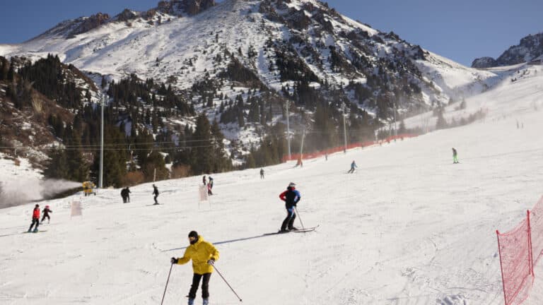 На «Шымбулаке» состоялось техническое открытие склонов для катаний